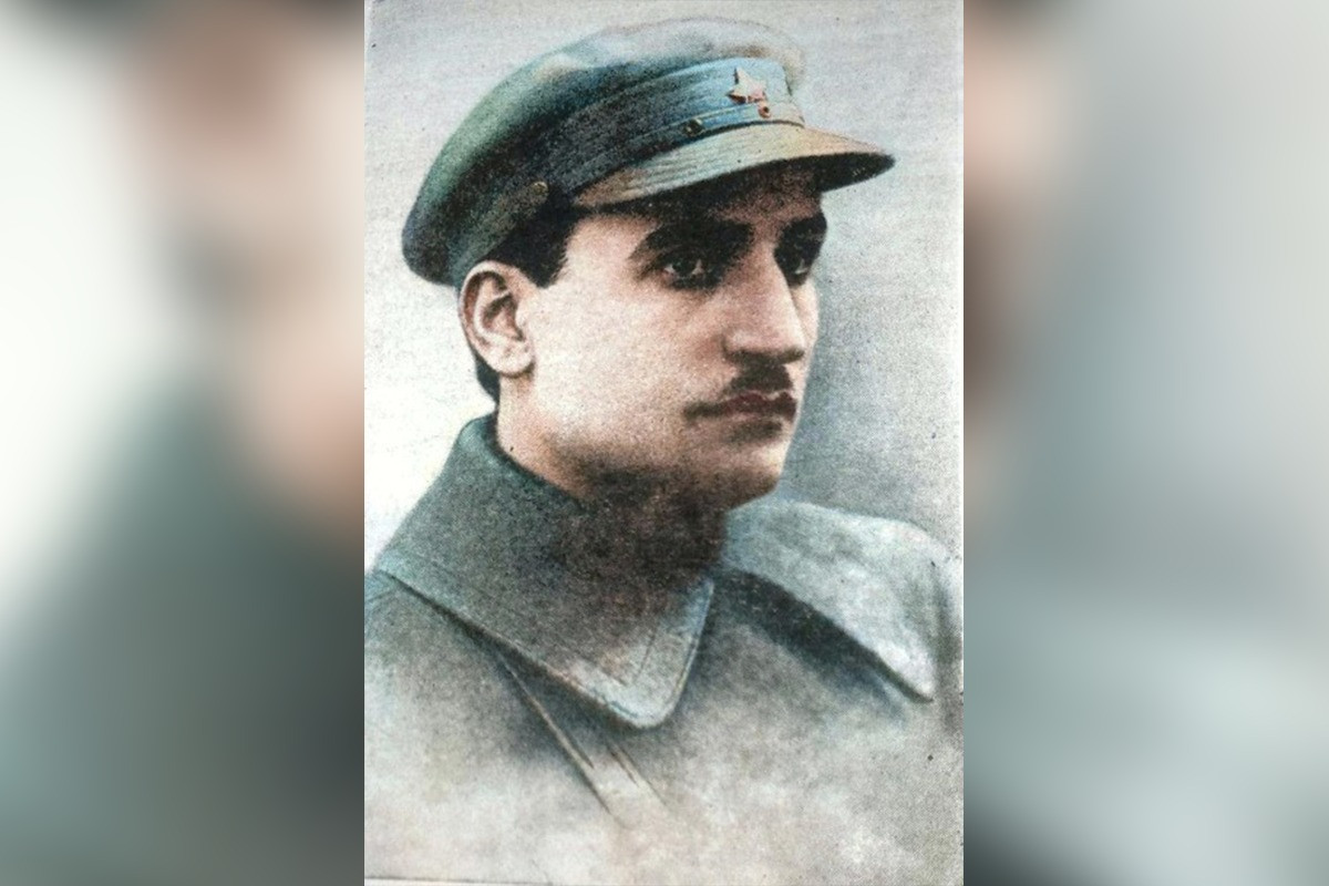 "İki-üç türk ziyalısı bir yerə toplanıb..." - Əliheydər Qarayevin məqaləsi ilk dəfə latın qrafikasında 