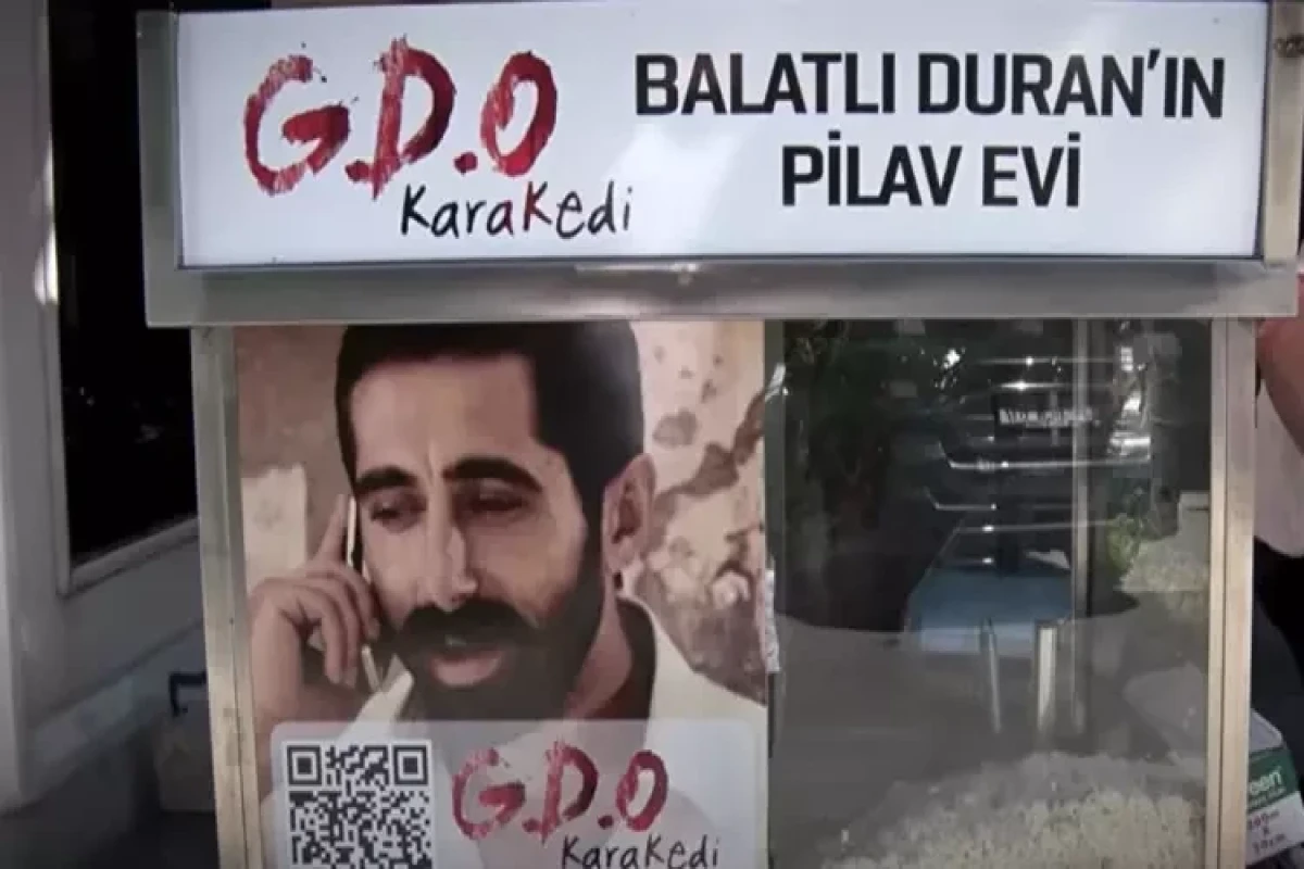 "Kurtlar vadisi”nin aktyoru küçədə yemək satır 