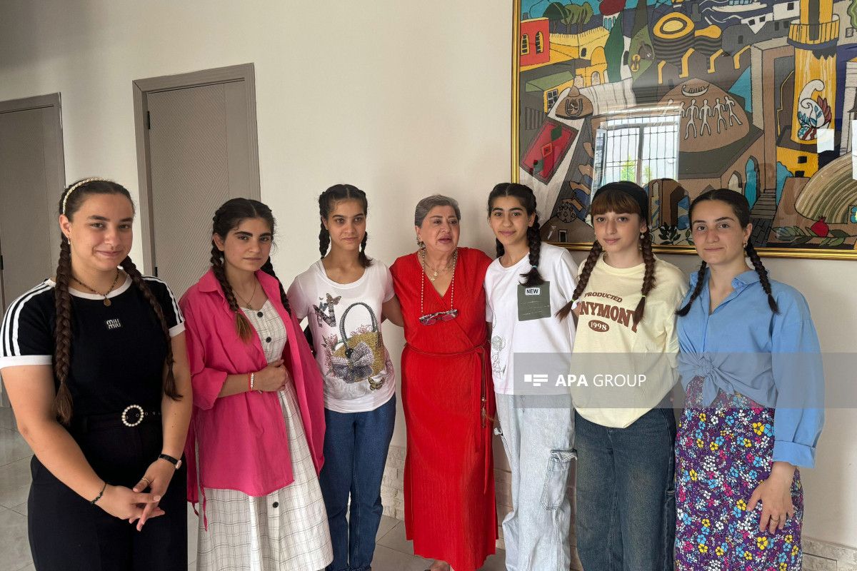 Uşaq sığınacağının rəhbəri:  "Çantamı əlimdən almaq üçün iki yeniyetmə hücum edib məni döydü..."