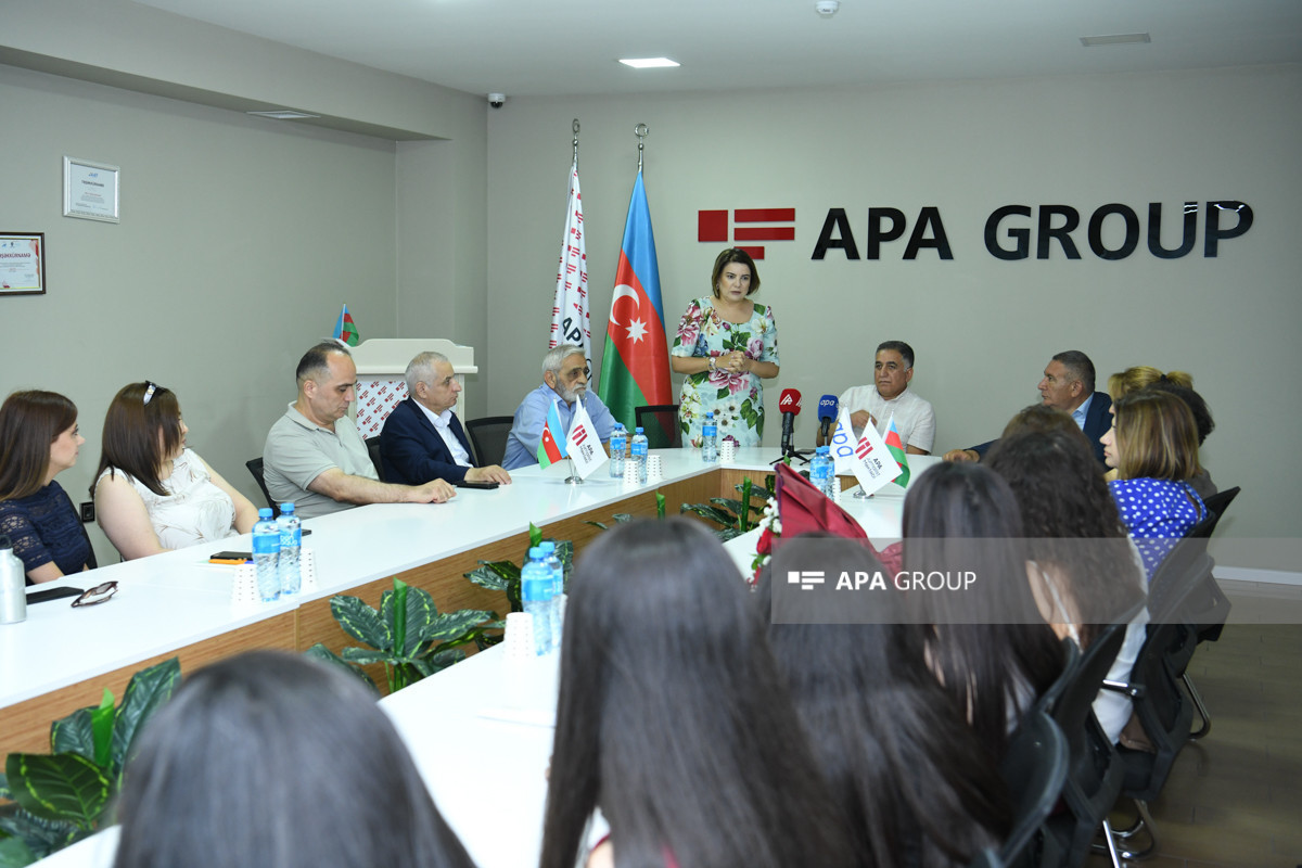 "APA Jurnalist Məktəbi"nin məzunlarına sertifikatlar təqdim edildi 