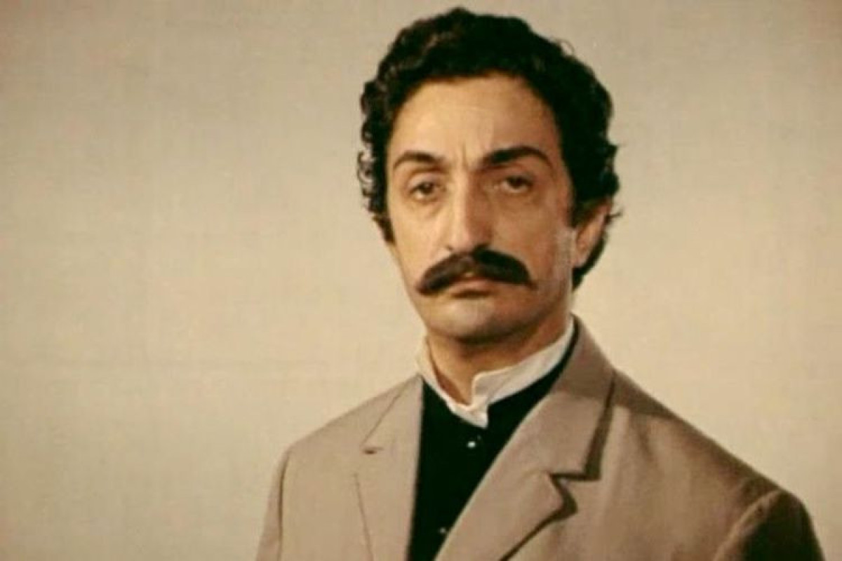 Atası Rəsulzadəyə görə sürgün olunan aktyorumuz kimdir? 