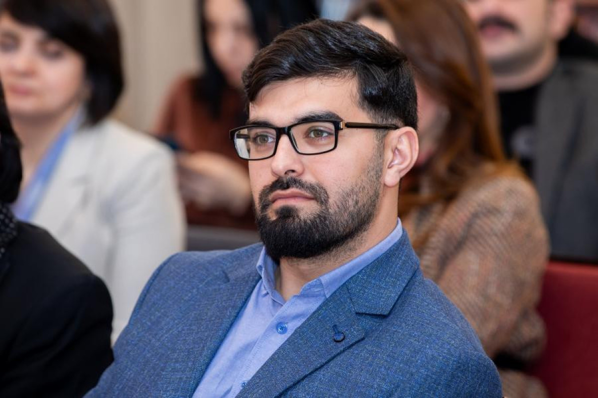 "Sənətkarlar bəzən dissident kimi çıxış edirlər" - Rəvan Cavid  
