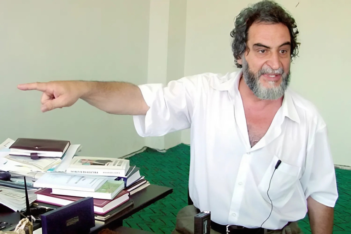 Atası qaçaq olan, ölümü ilə həkimini heyrətləndirən Xalq artisti kimdir? 