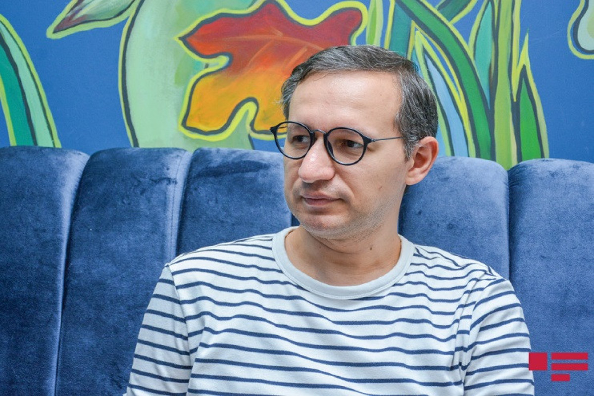 Qismət:  "Yeni ədəbi qrup yaradıram!"