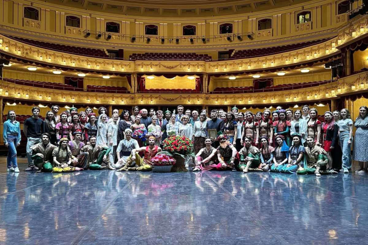 Böyük Teatrda “1001 gecə” 