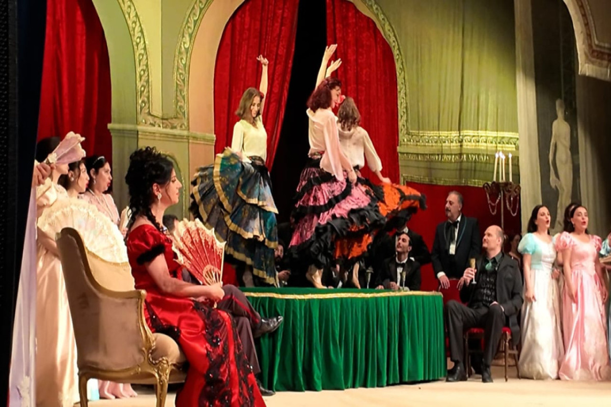 "Traviata"  operası nümayiş etdirildi