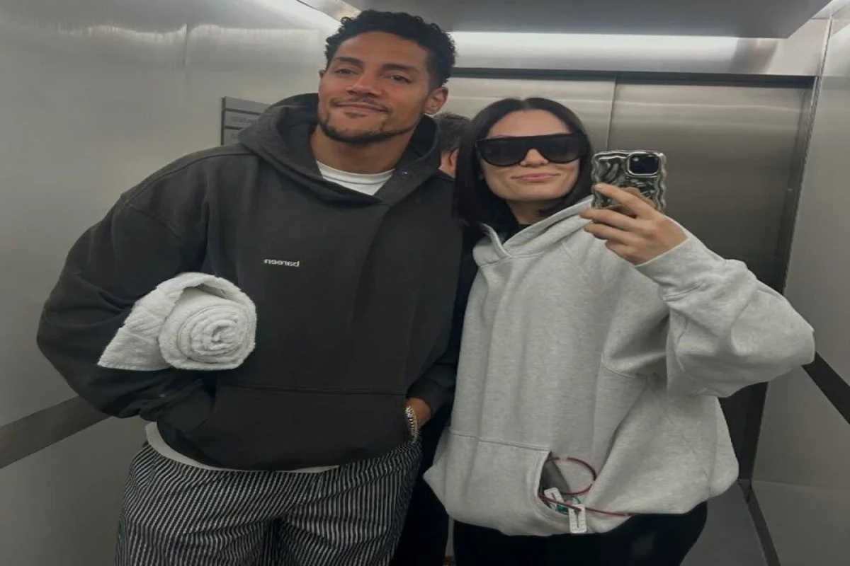 Müğənni Jessie J əməliyyat olundu