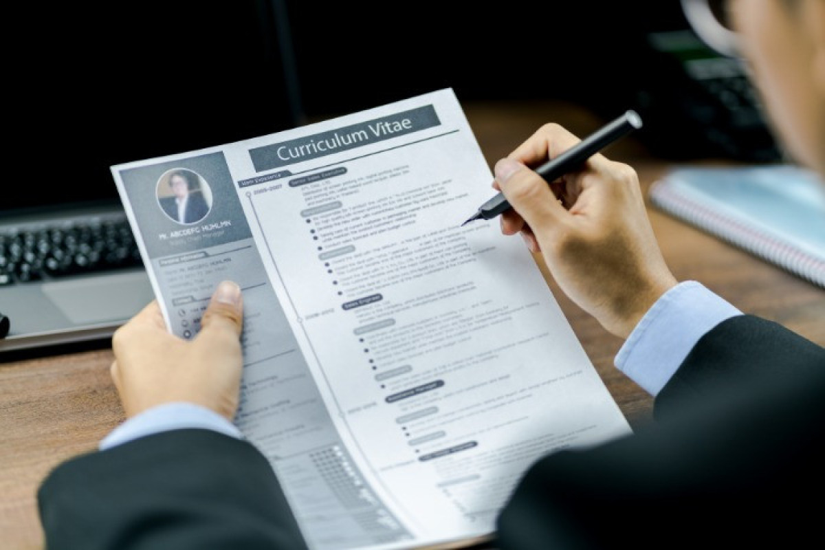 CV-inə yalan məlumat yazanlar cəzalanacaqmı?
