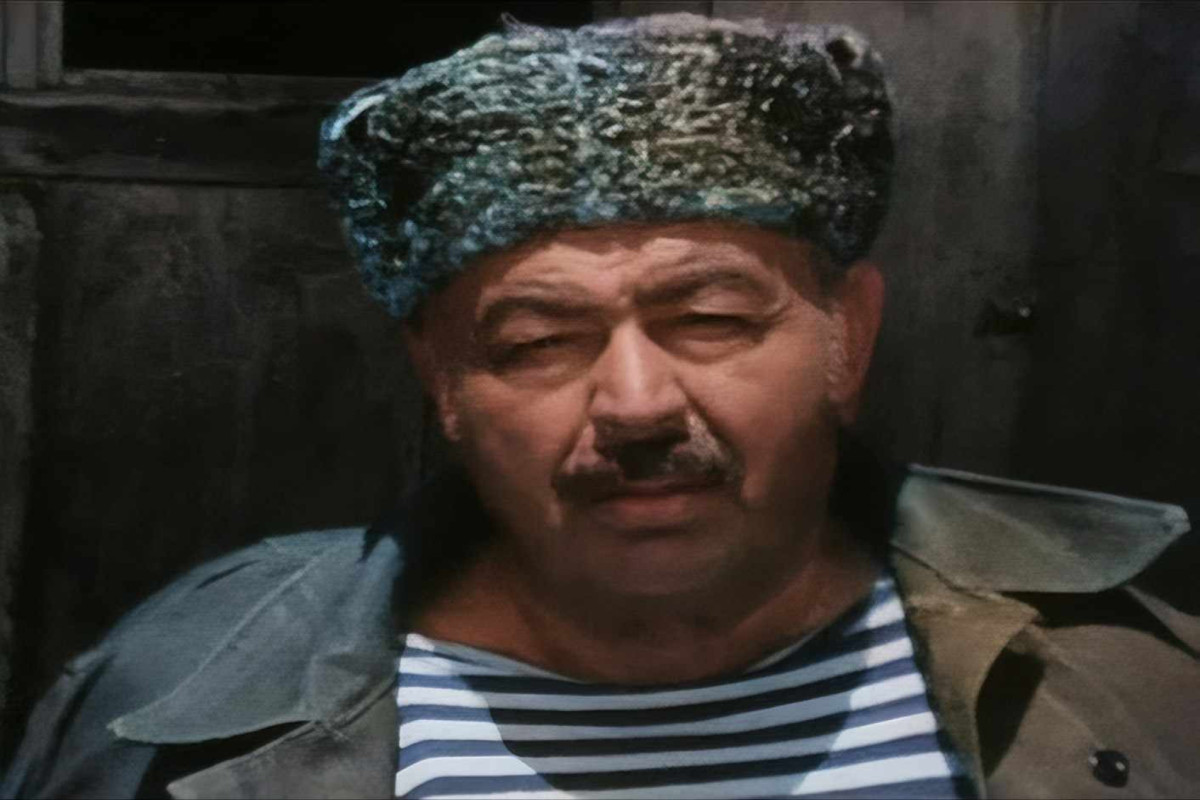 Erməni ssenaristi Bakıdan qovdu, mükafatdan imtina etdi - Gizlincə dəfn edilən Xalq artisti 