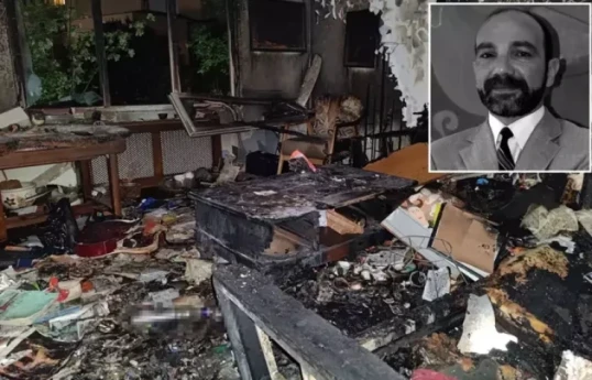 Türkiyəli yazıçı evində...