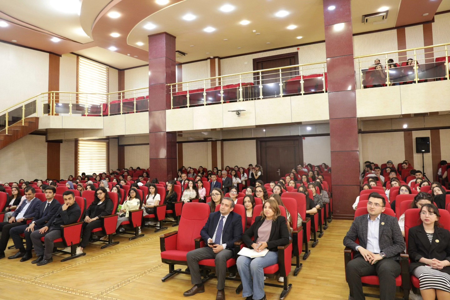 BDU-da l şeir forumu keçirilib