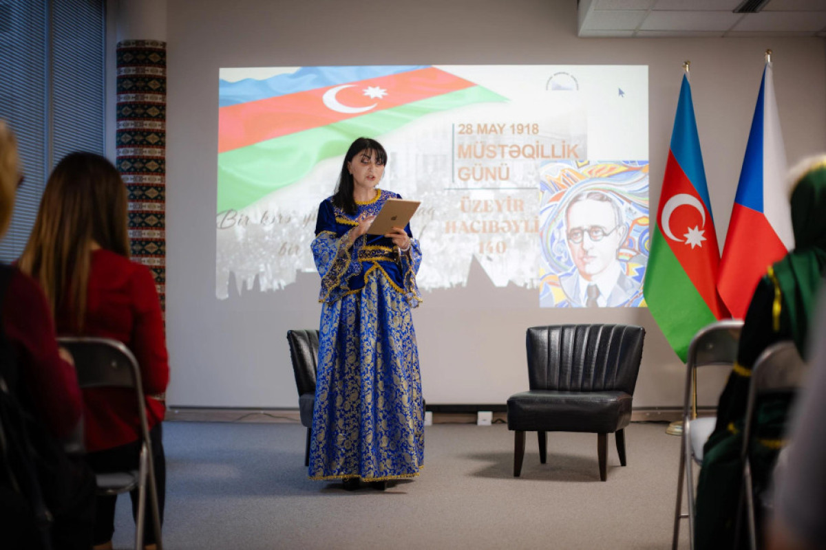 Praqada Azərbaycan mədəniyyəti sərgisi açılıb 