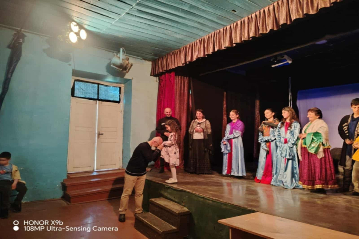 “Peşəkar teatr dərsləri”nin növbəti mərhələsi Qaxda başa çatdı 