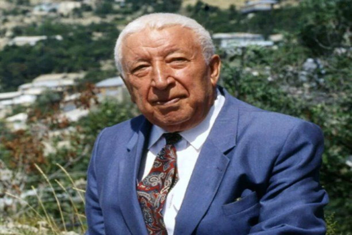 Elə bil əllərim yox olub mənim... - Günün şeiri  