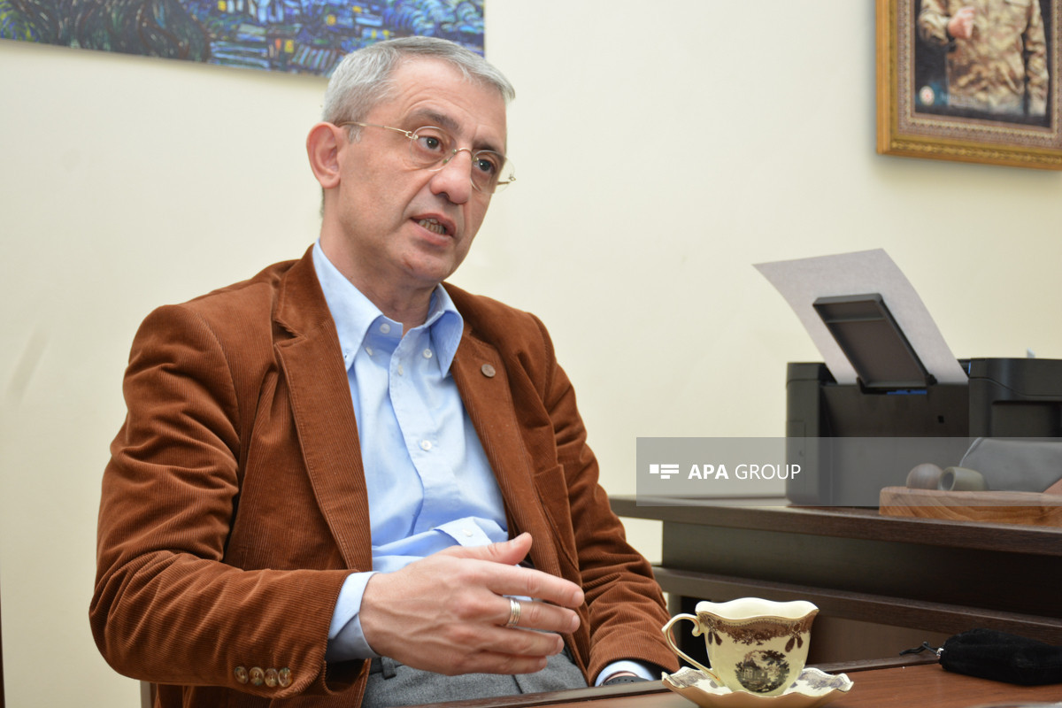 Səlim Babullaoğlunun Türkiyədə kitabı çap olunub 