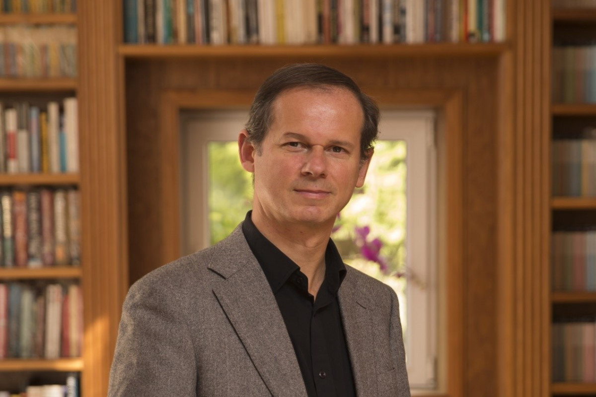 Tanrının formulu -  Xose Rodriqeş duş Santuşun romanından parça 