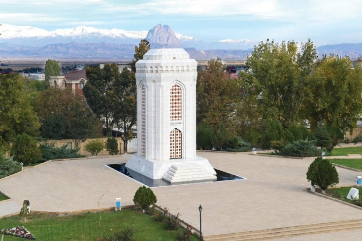 Hüseyn Cavidin məqbərəsi bərpa olunacaq 