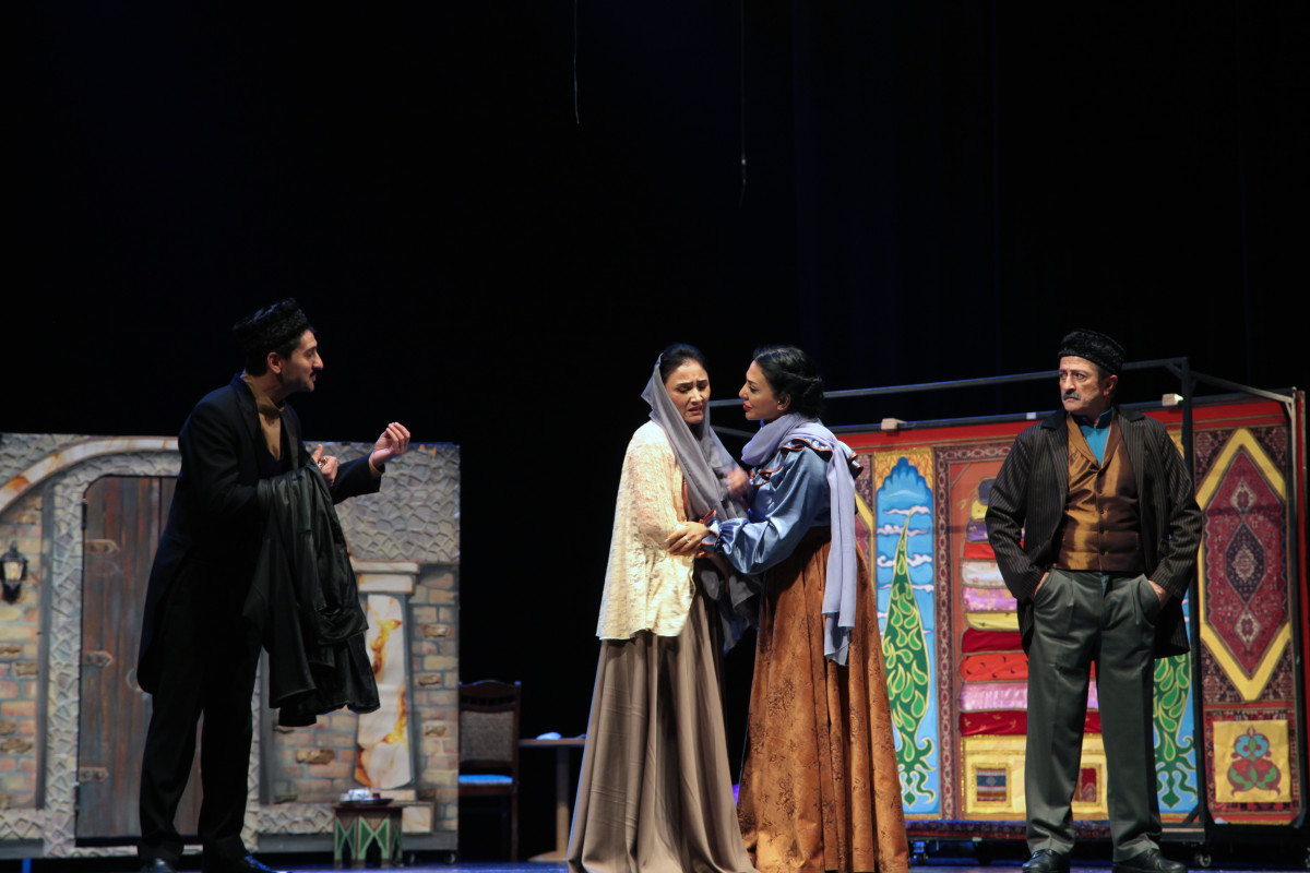 Üzeyir Hacıbəyovun, yoxsa Kamal Abdullanın "Əsgər"i? - "Gülçöhrə və Əsgər"in məşqindən reportaj 