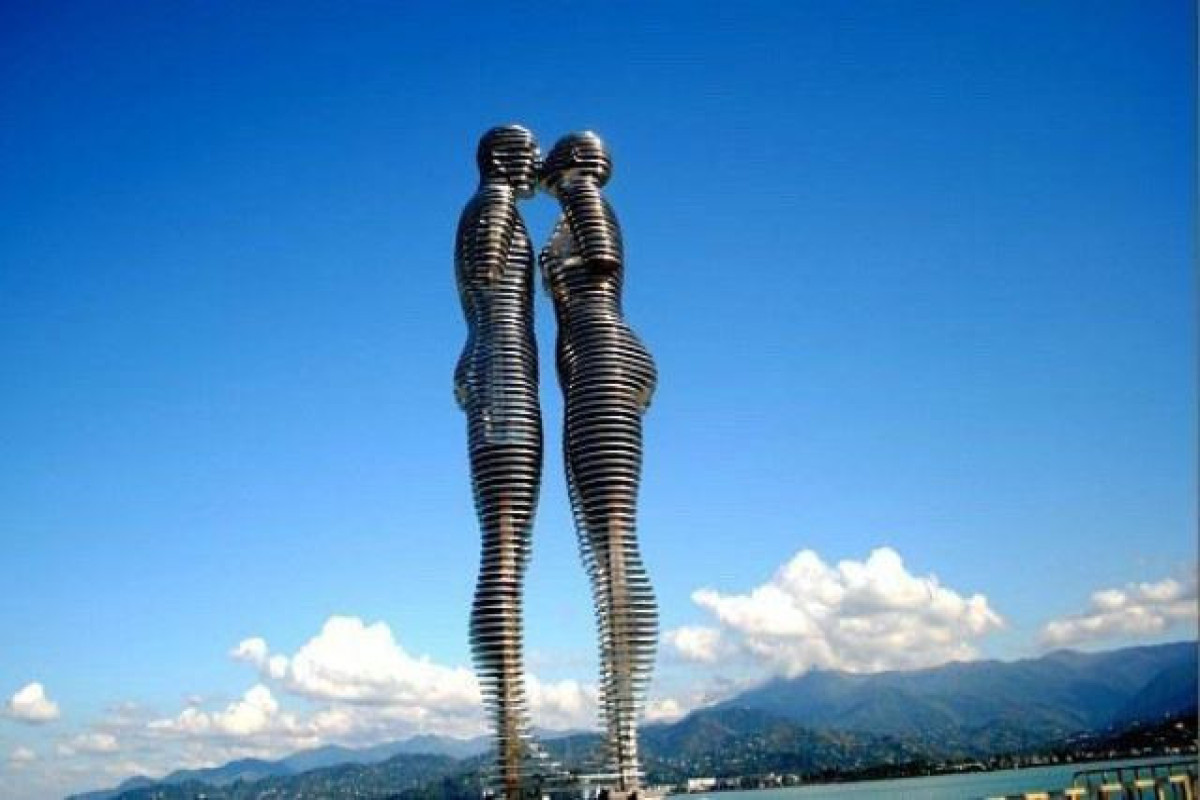 "Əli ilə Ninonun münasibəti  mədəni sintez və parçalanmanın modelidir..." - Sevgi nə qədər dözə bilər? 