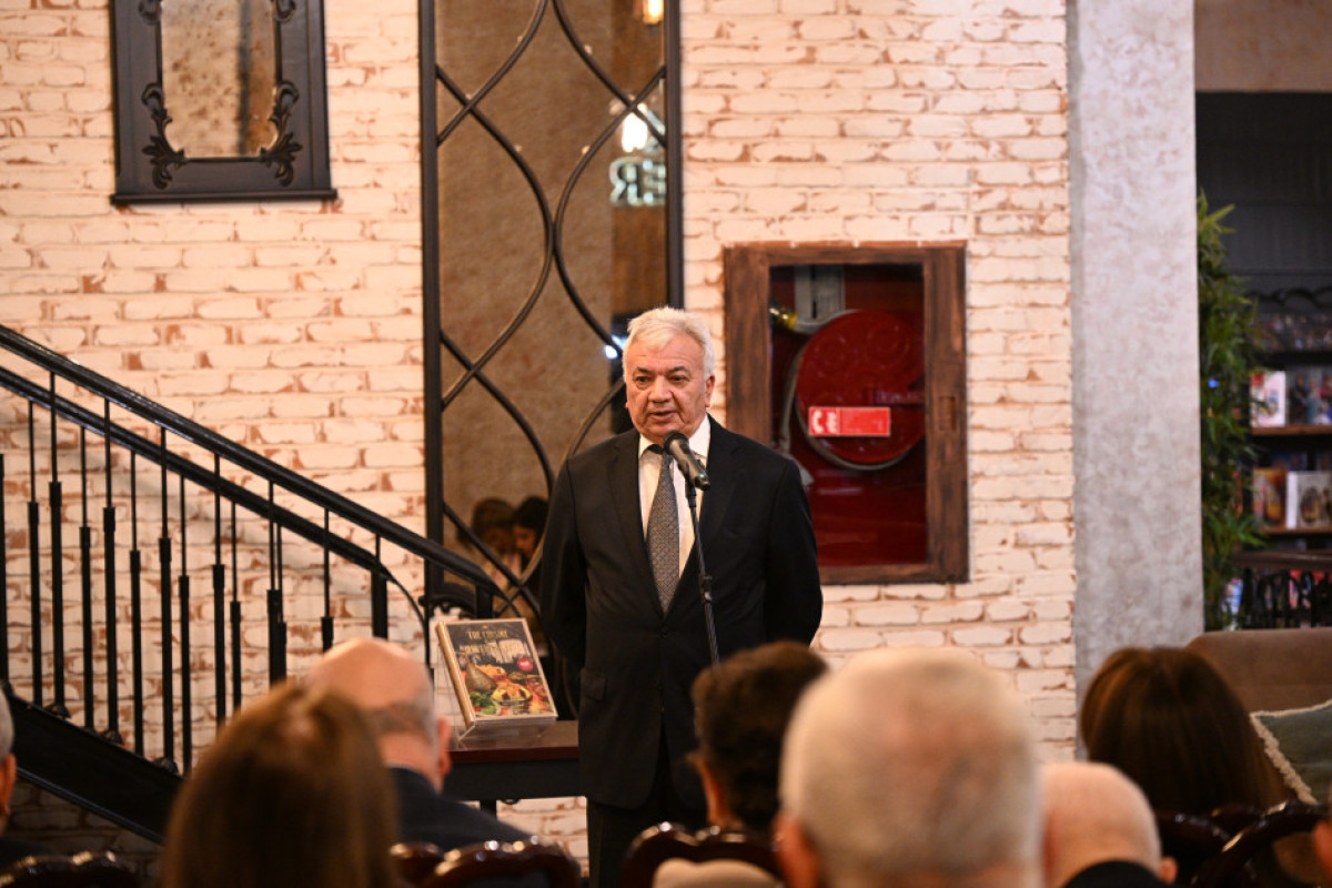 “İrəvan xanlığının bölgə mətbəxi” kitabının ingiliscə nəşri təqdim olunub 