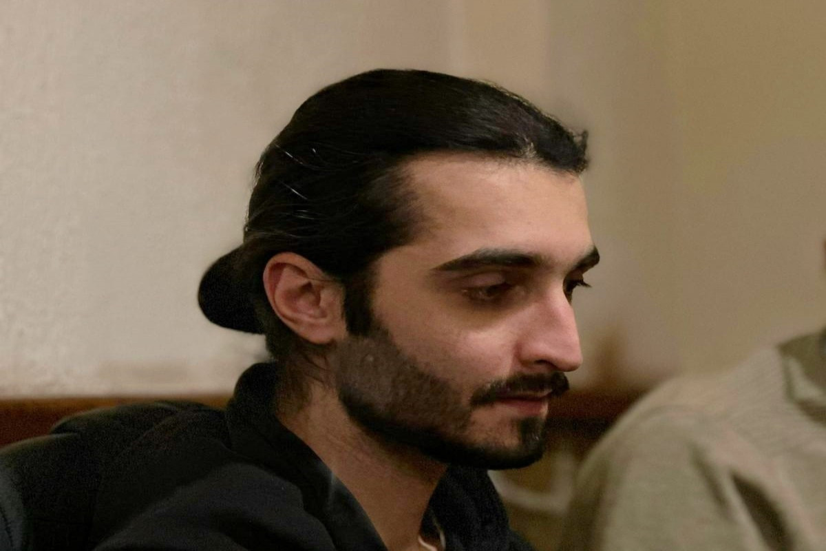 "İstifadə müddəti keçmiş məhsulları çeynəyib tüpürmək əvəzinə..."  -  Dünya oxucusu bizi niyə oxusun?  