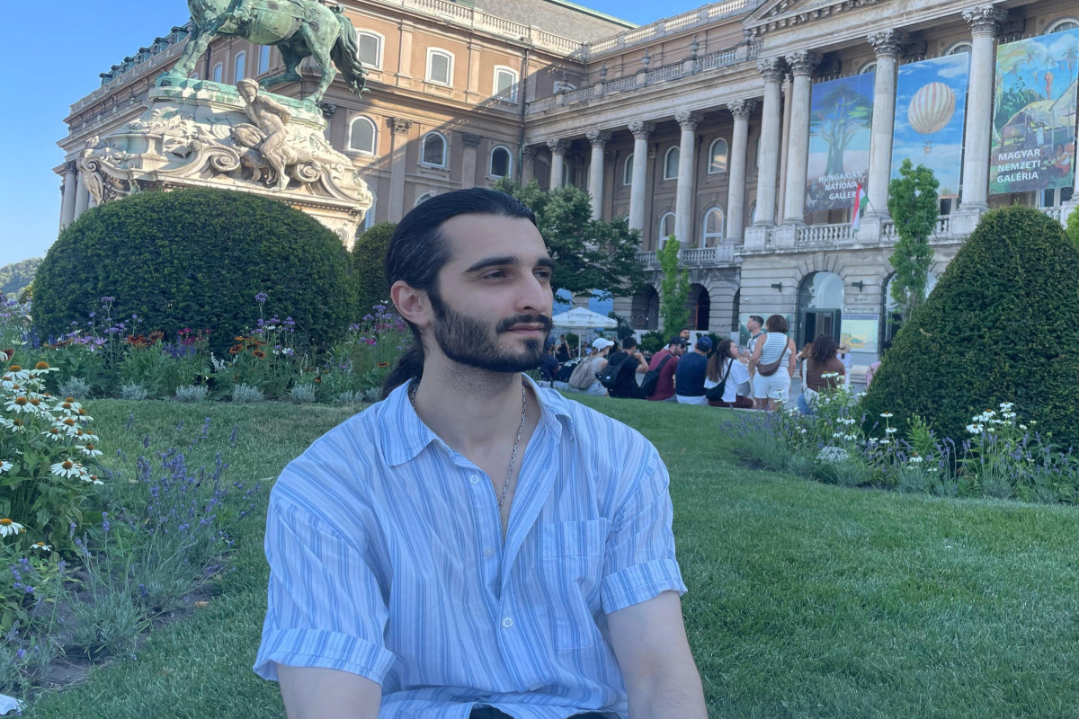 "İstifadə müddəti keçmiş məhsulları çeynəyib tüpürmək əvəzinə..."  -  Dünya oxucusu bizi niyə oxusun?  