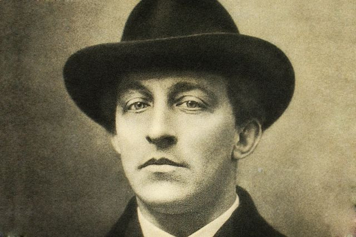 Daha yalvarma mənə qaraçı nəğməsitək -  Aleksandr Blokun şeirləri 