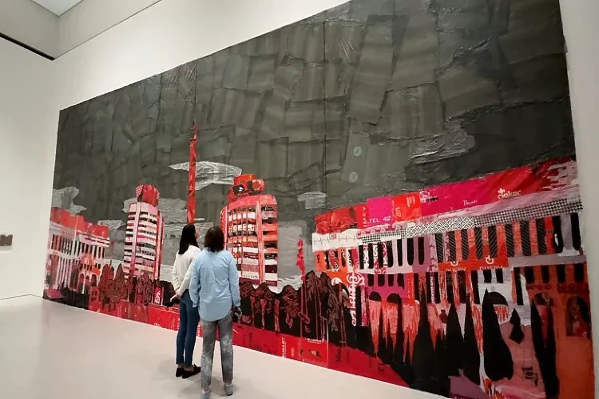 “Yaxın şərq, uzaq qərb” adlı 6-cı Kiyev biyennalesi açılıb 