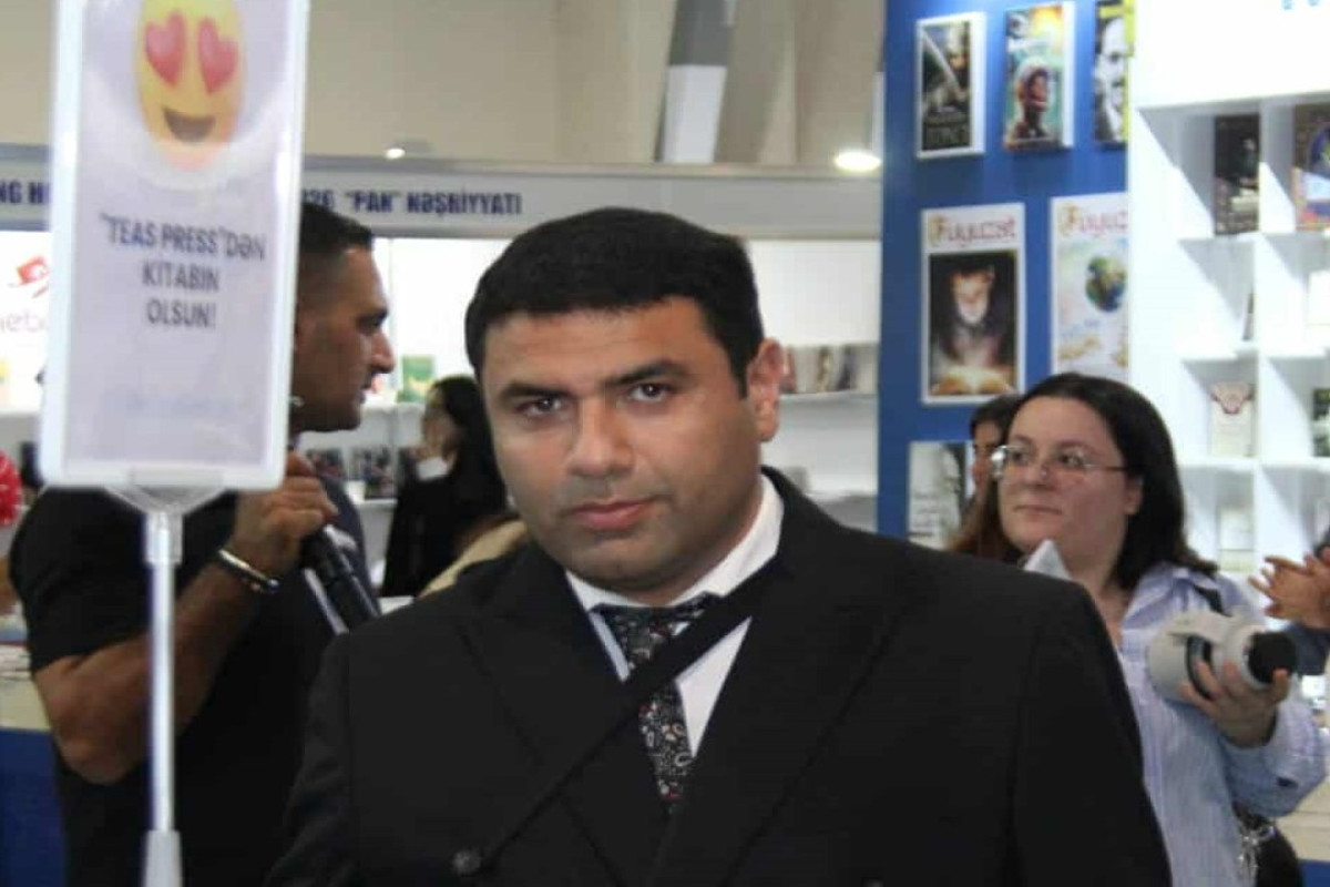 "Qədəh gecələri çağırır məni..." - Günün şeiri 