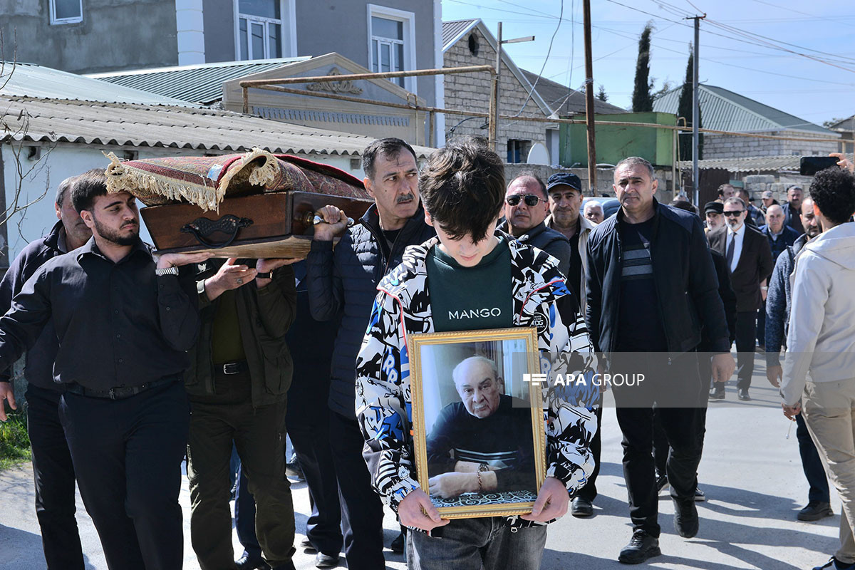 Ənvər Həsənovun qızı:  "Nazirlik atamın qəbirüstü abidəsinin hazırlanmasından imtina etdi"