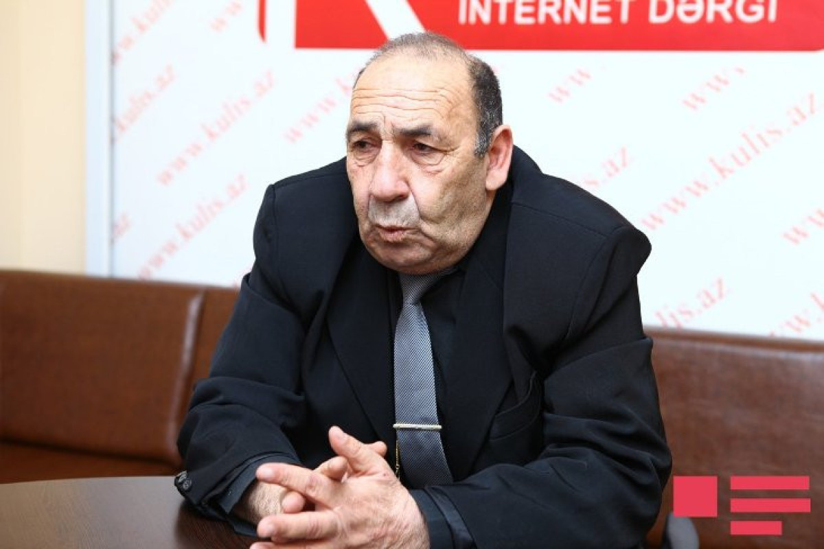 "Qızara-qızara almışam “beş”lərimi..." - Günün şeiri  