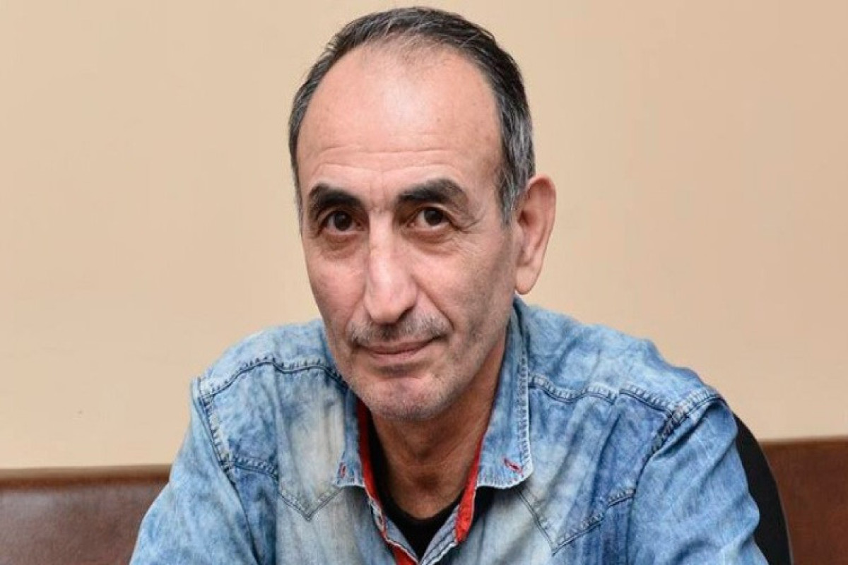 ​​​​​​​"Alverimdi, can alveri, həm qabağam, həm geri" - Murad Köhnəqalanın şeiri 