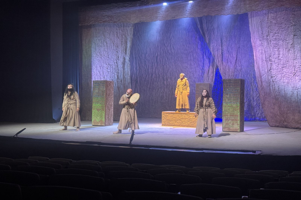"Yuğ" milli yaddaşa qayıdış kimi... -  Özünəməxsus repertuarı olan teatr 