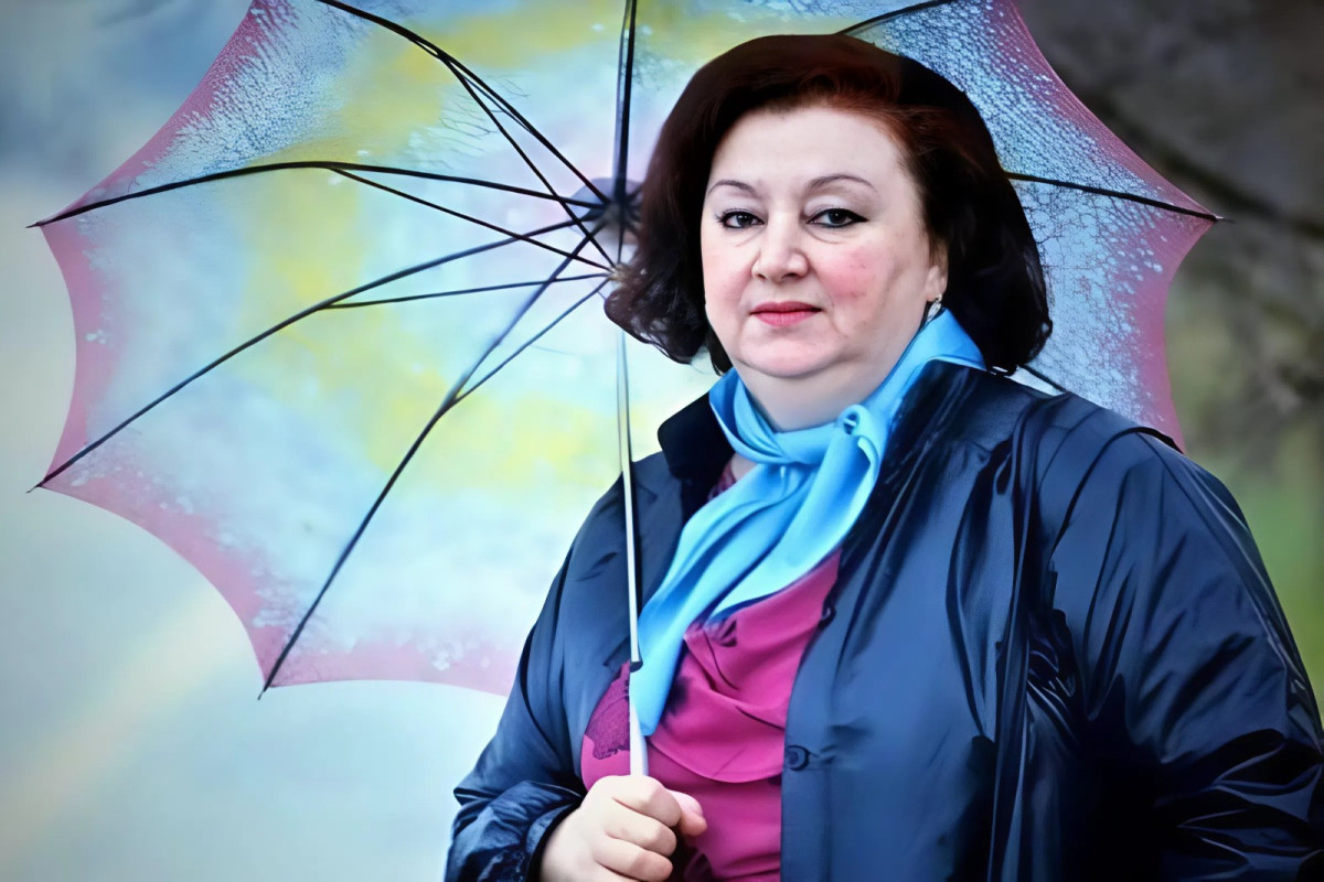 Qızını torpağa verib səhnəyə çıxan Şövkət Ələkbərova  