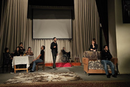 Zəfər haqqında növbəti  tamaşa 