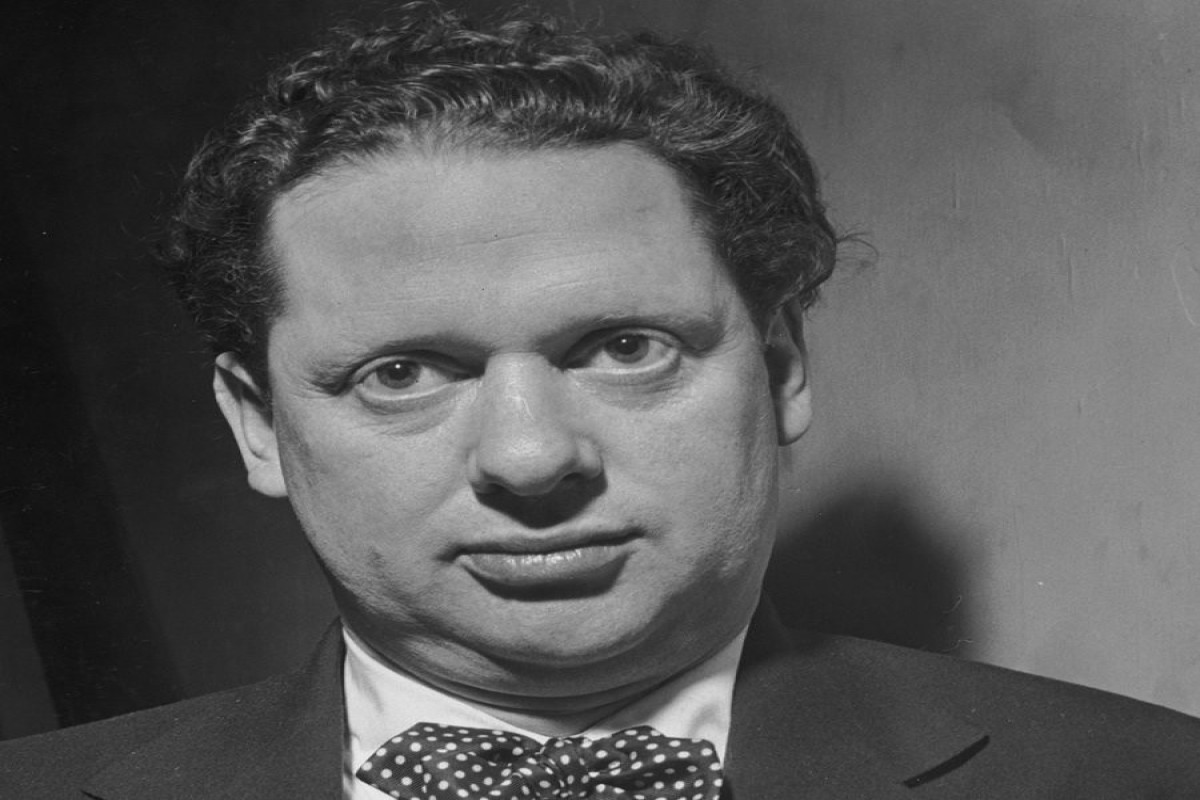 Həqiqi hekayə - Dilan Tomas
