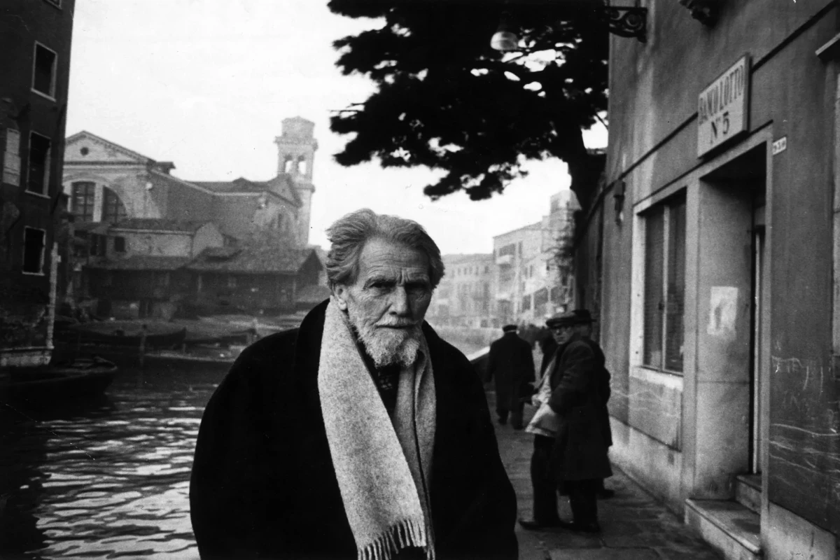 "Daha danışmağa sözüm qalmayıb..." - Ezra Paundu nə üçün dəmir qəfəsdə saxlamışdılar? 