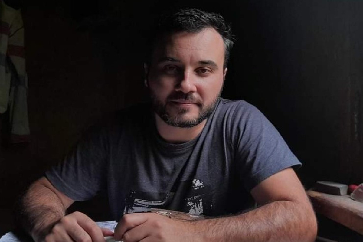 Dövrünün miskin əyyaşı, küçələrdə öz-özünə danışan - Əsl şair-yazıçı ömrü deyəndə nəyi nəzərdə tutulur?