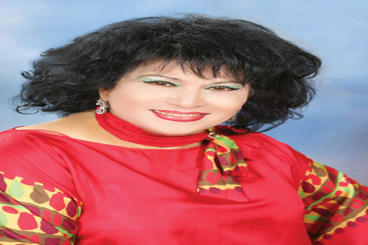 88 yaşlı Zeynəb Xanlarovadan canlı ifa 