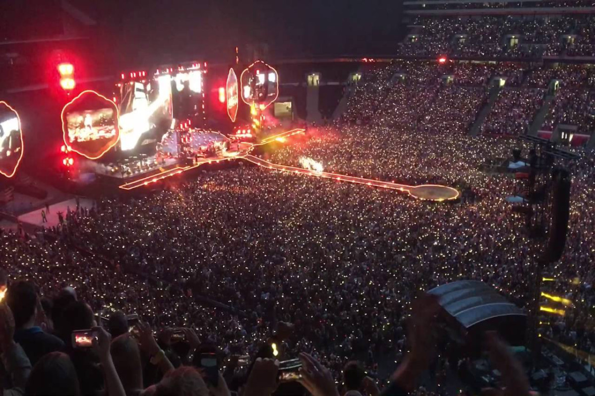 "Coldplay" Vembley stadionunun tamaşaçı rektordunu qırıb 