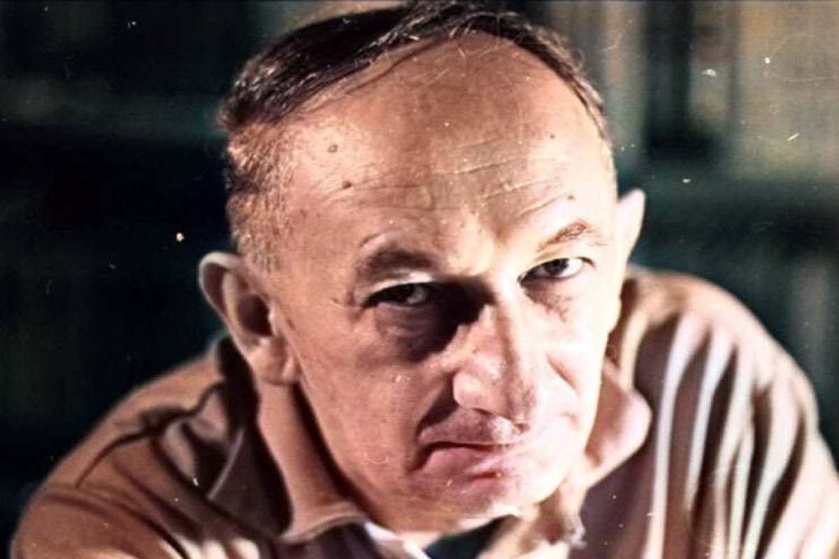 "Xahiş eləyirəm, mənə bir papiros verəsiniz..." - Sabit Rəhman 