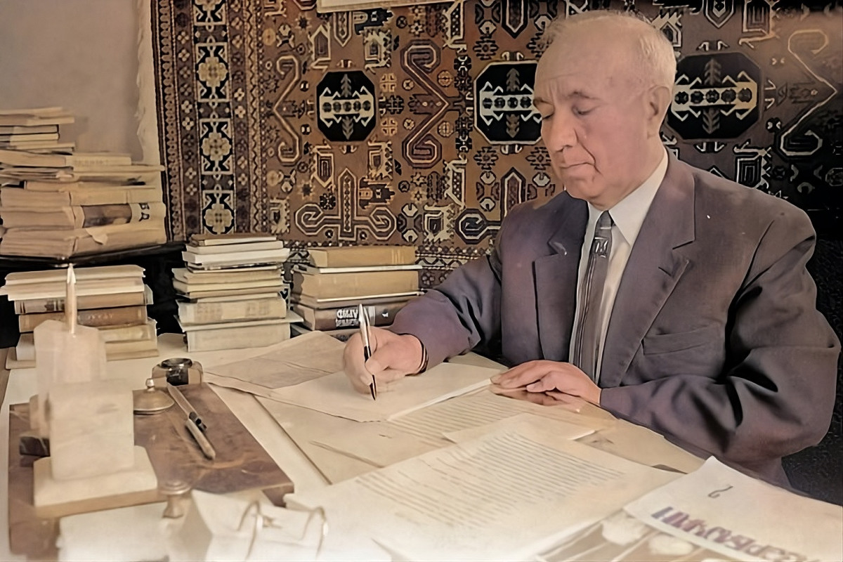 "Həmişə kürəyimdə onun isti nəfəsini hiss etmişəm" - Mir Cəlalın gizli arzusu 