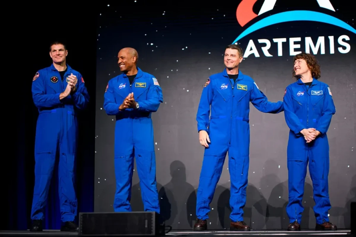 Aya İnsan gəlir... - Amerikalılar həqiqətənmi Ayda olublar?  