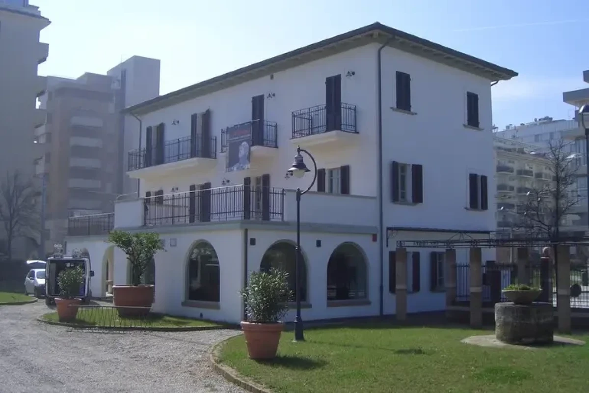 İtaliyada Mussolininin tarixi villası dövlət tərəfindən satın alındı - Səbəb  