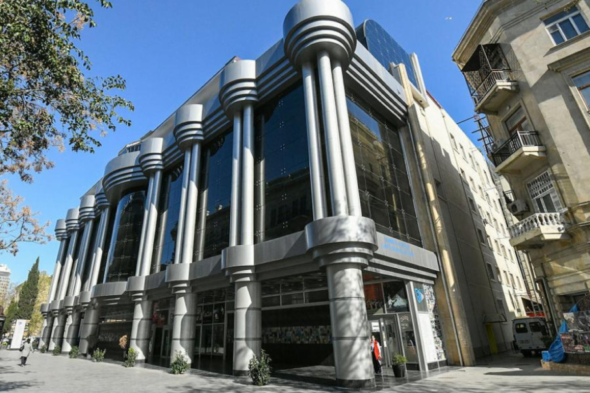 Gənc Tamaşaçılar Teatrının aprel repertuarı 