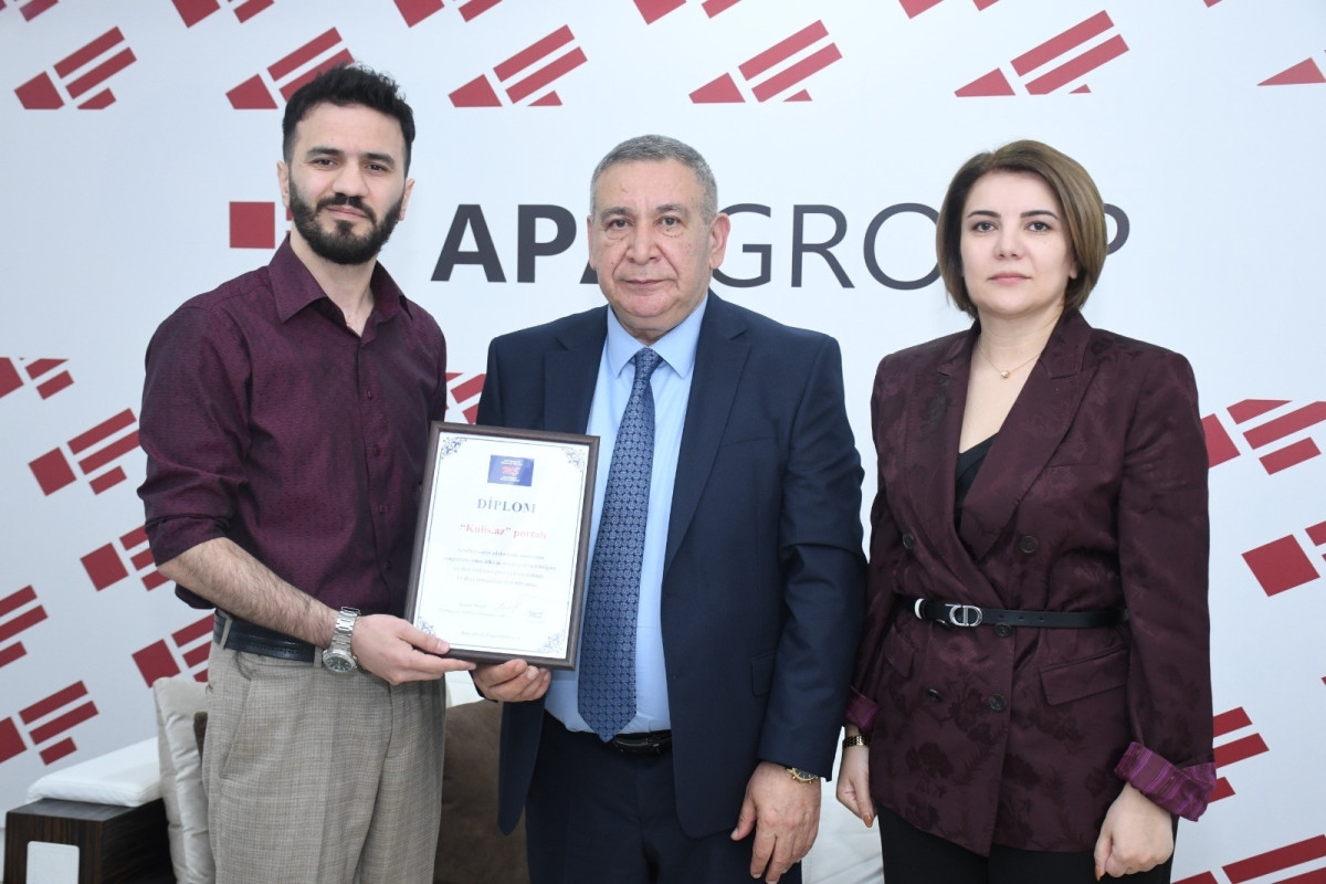 Mətbuat Şurası "Kulis"i təltif etdi  