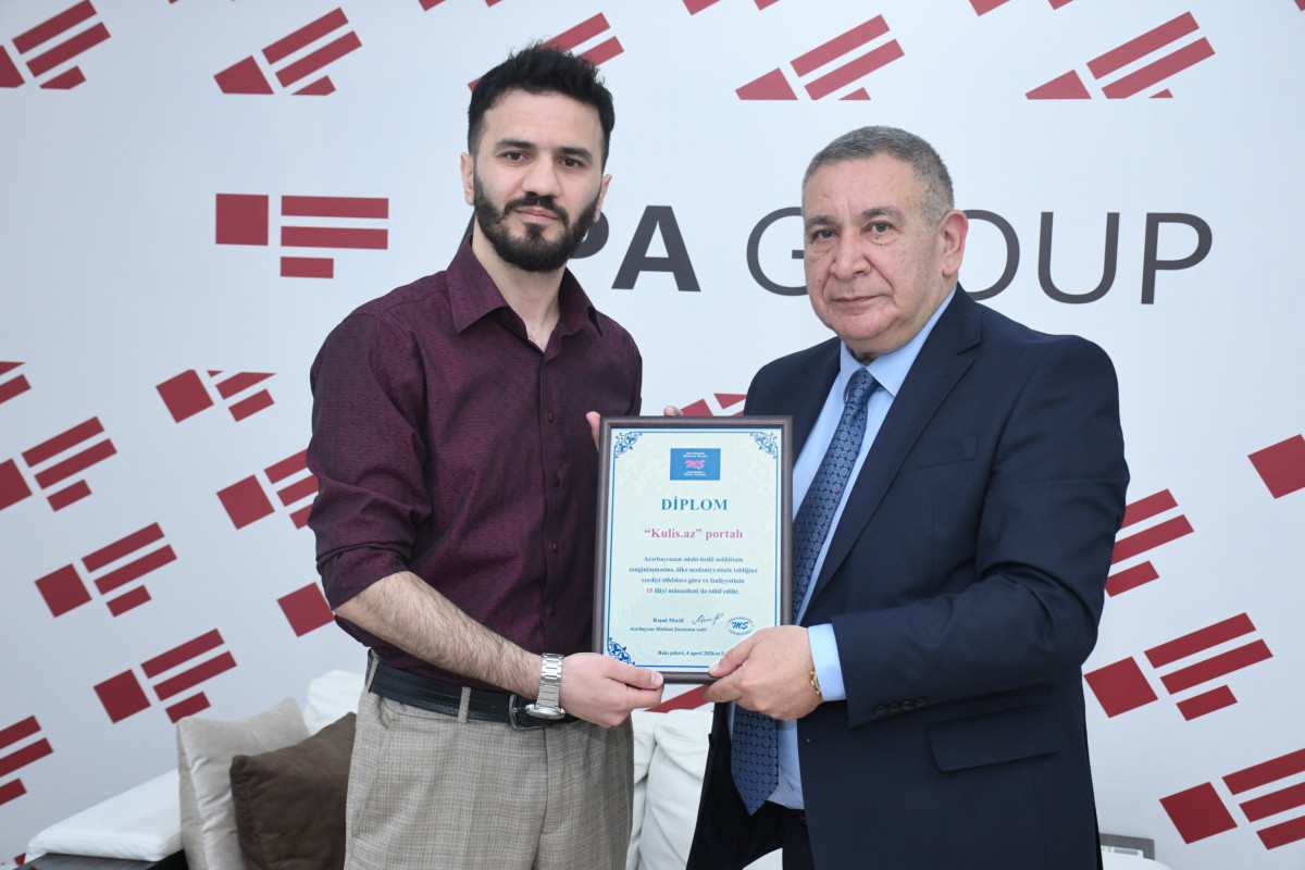 Mətbuat Şurası "Kulis"i təltif etdi  