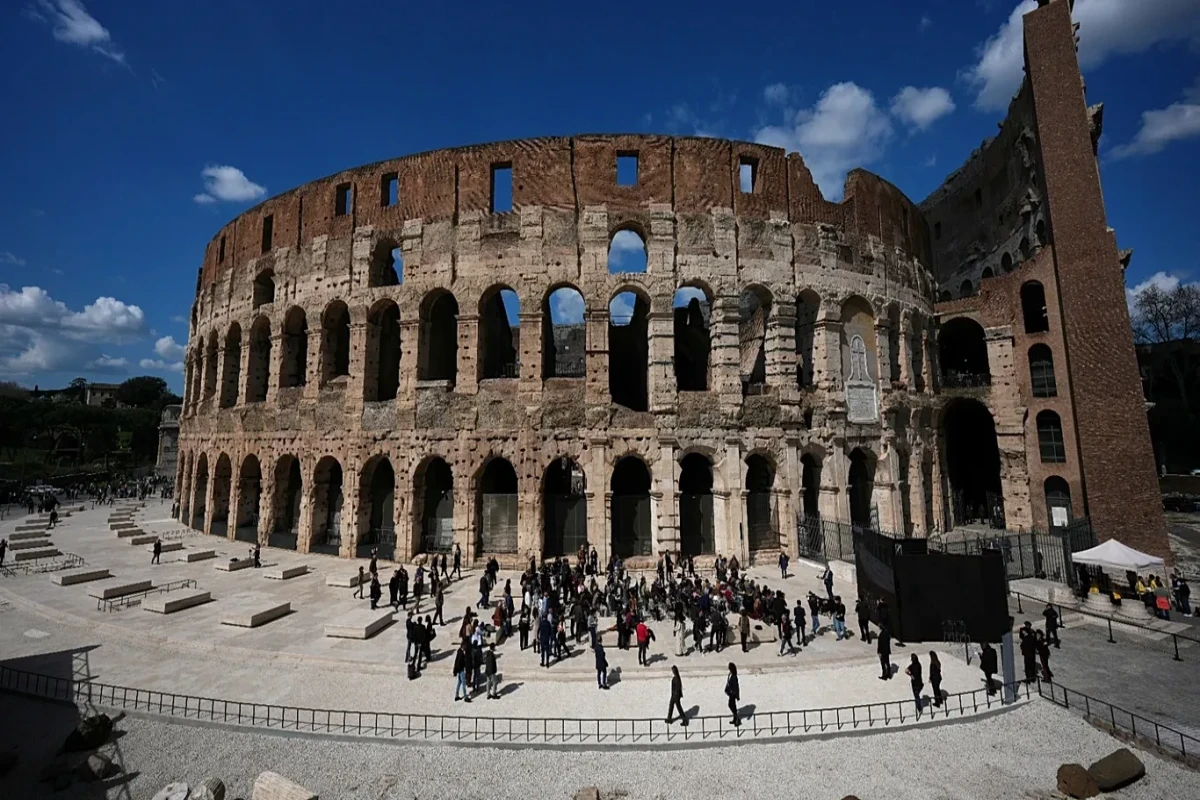 Kolizeydəki restavrasiya zamanı qədim detallar tapıldı  