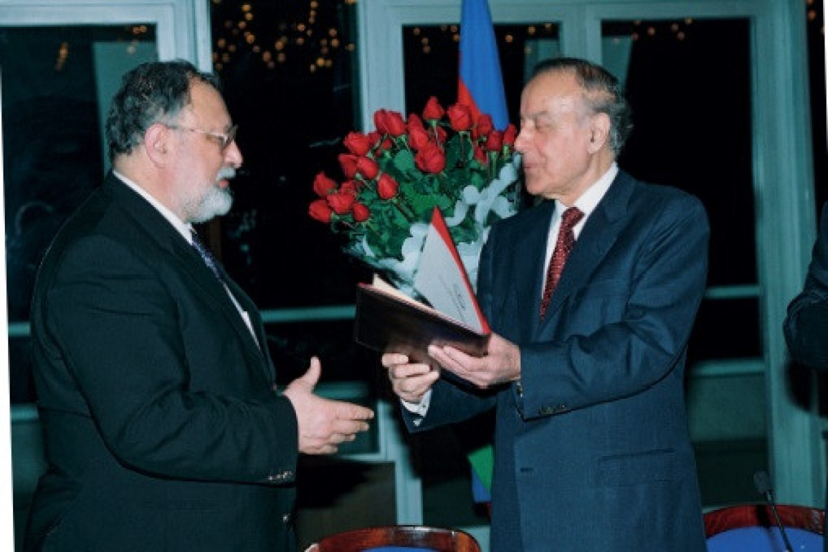 Rüstəm İbrahimbəyov:  "Sonra anladım ki, Heydər Əliyev mənə hər şeyi deməyib" - TARİXİ ŞƏXSİYYƏT 