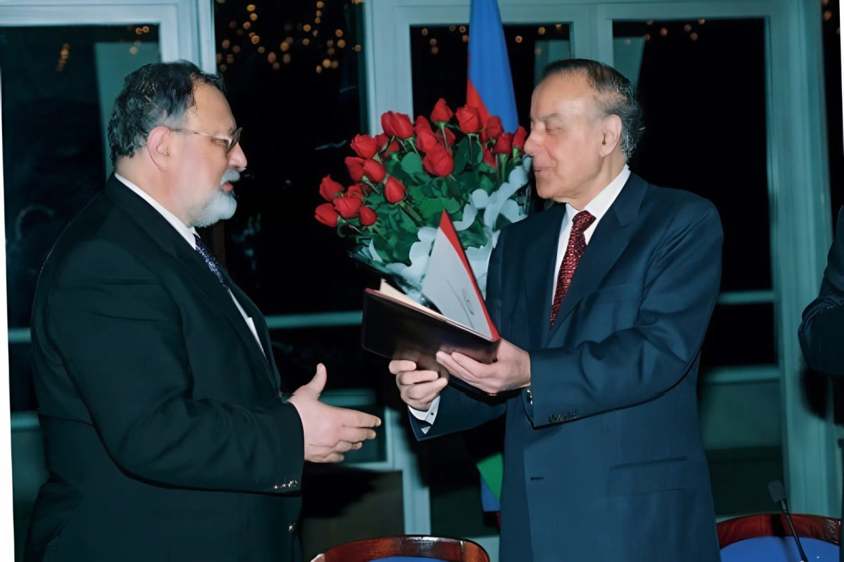 Rüstəm İbrahimbəyov:  "Sonra anladım ki, Heydər Əliyev mənə hər şeyi deməyib" - TARİXİ ŞƏXSİYYƏT 